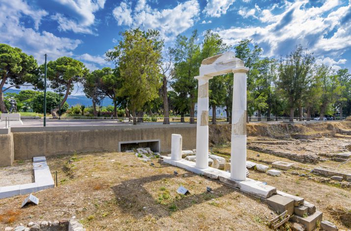 המקדש העתיק של דיוניסוס