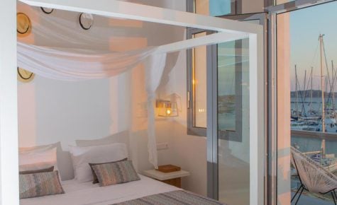 Naxos Riviera Suites