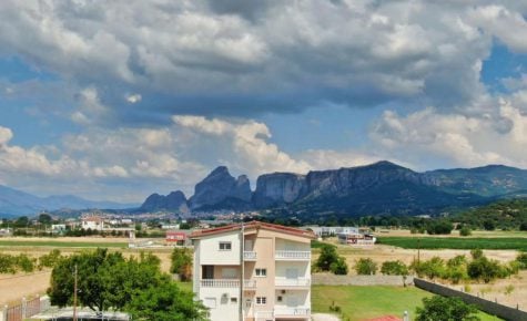 Spilaio at Meteora