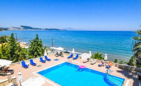 Nefeli Beach - living by the sea