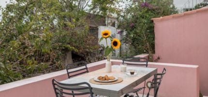 Anafiotika hideaway acropolis Athens by Cycladica