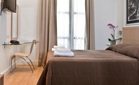 Chic Hotel