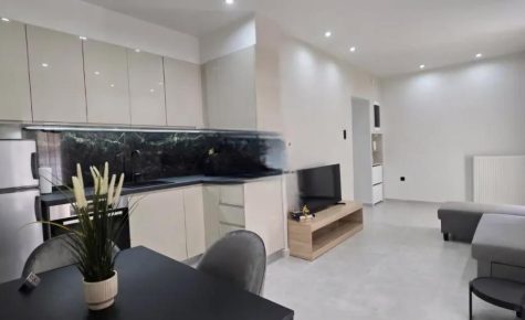 B&M apartment with balcony near the waterfront