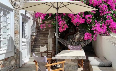 Alex Hydra Summerhouse