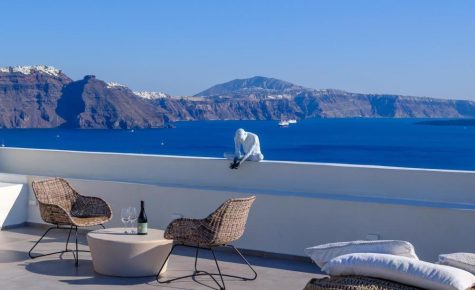 Oia Treasures Art Suites
