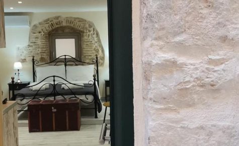 LEMON TREE Square house