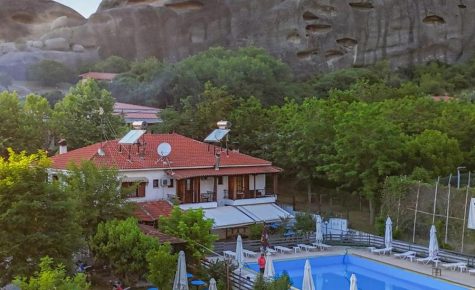 Mpoufidis Rock House Meteora