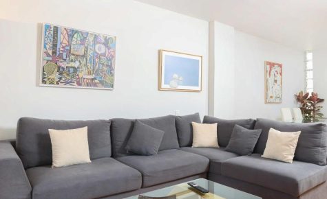 CitySoul Apartment with Balcony